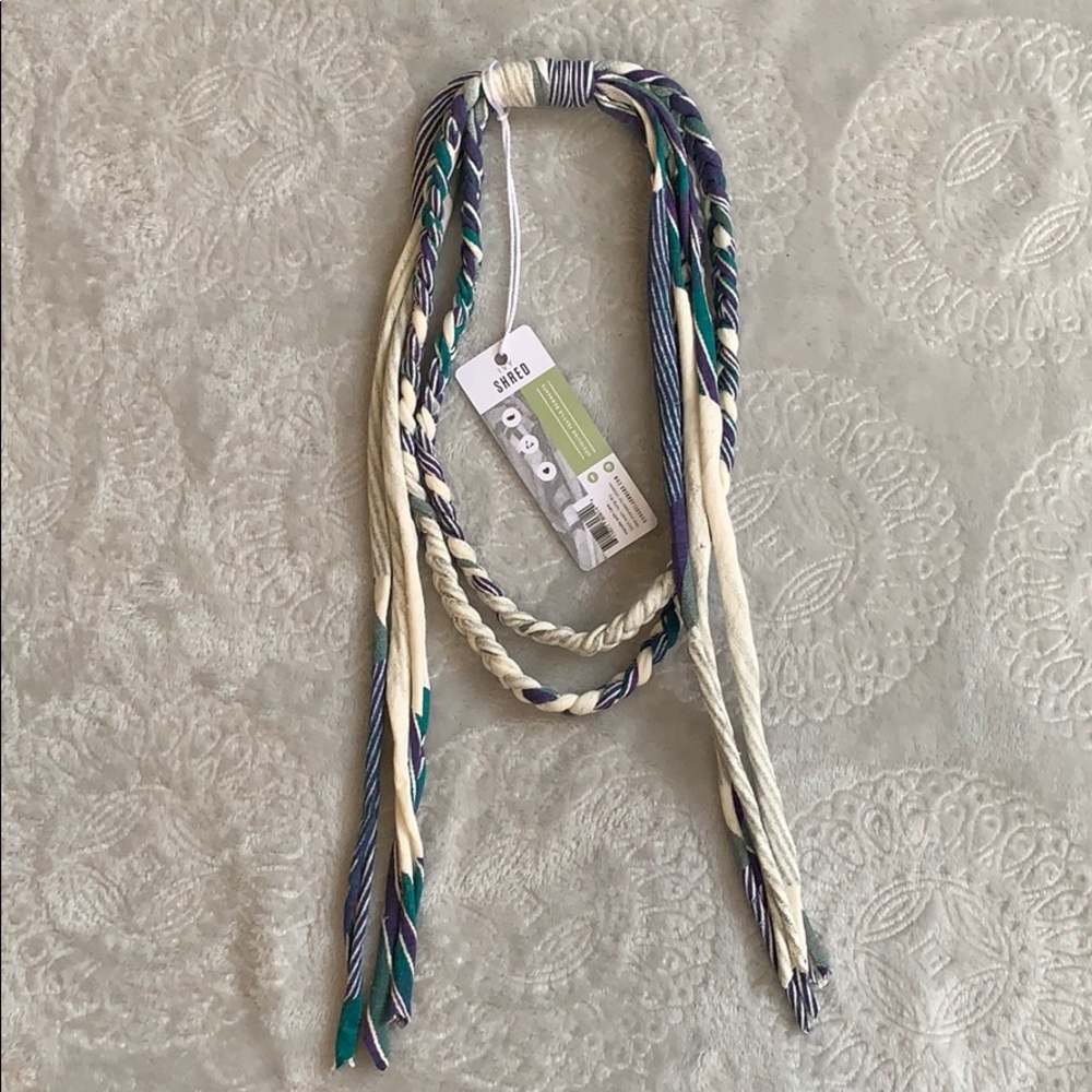 Dona Bella “Ivy Shred” neck ware